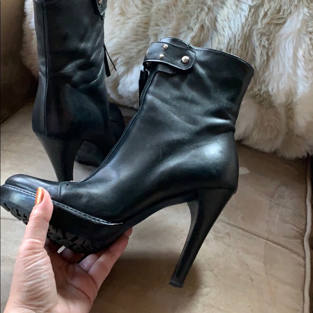 Stuart Weitzman Dominate Black Stiletto Booties 7